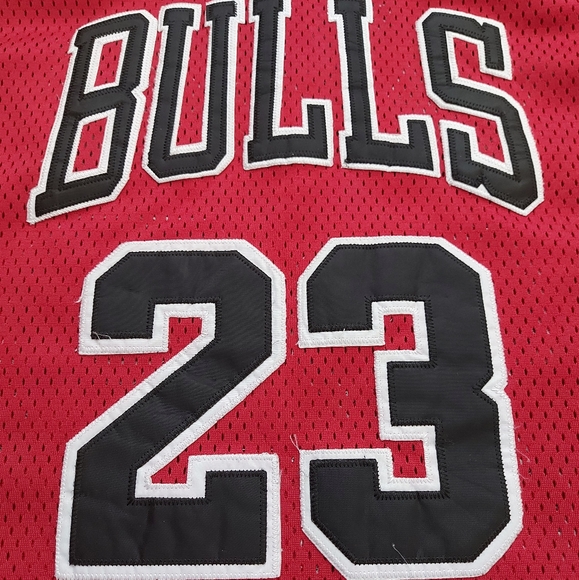 Chicago Bulls Michael Jordan Away jersey - Picture 2 of 4